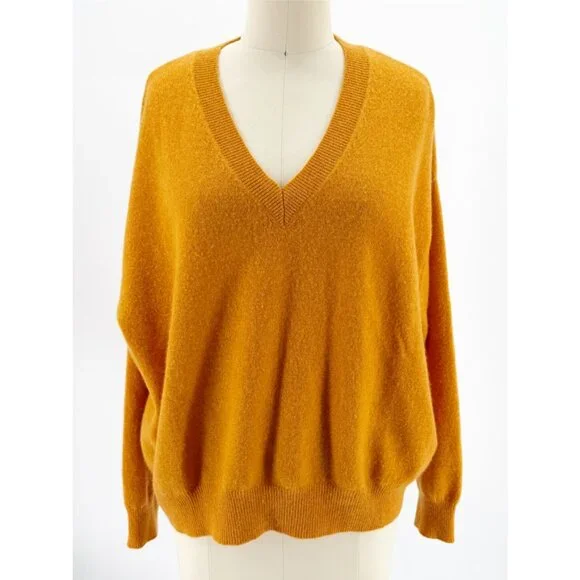 Crush Cashmere Cashmere Malibu V-Neck Sweater in Orange 3 - Picture 9 of 9